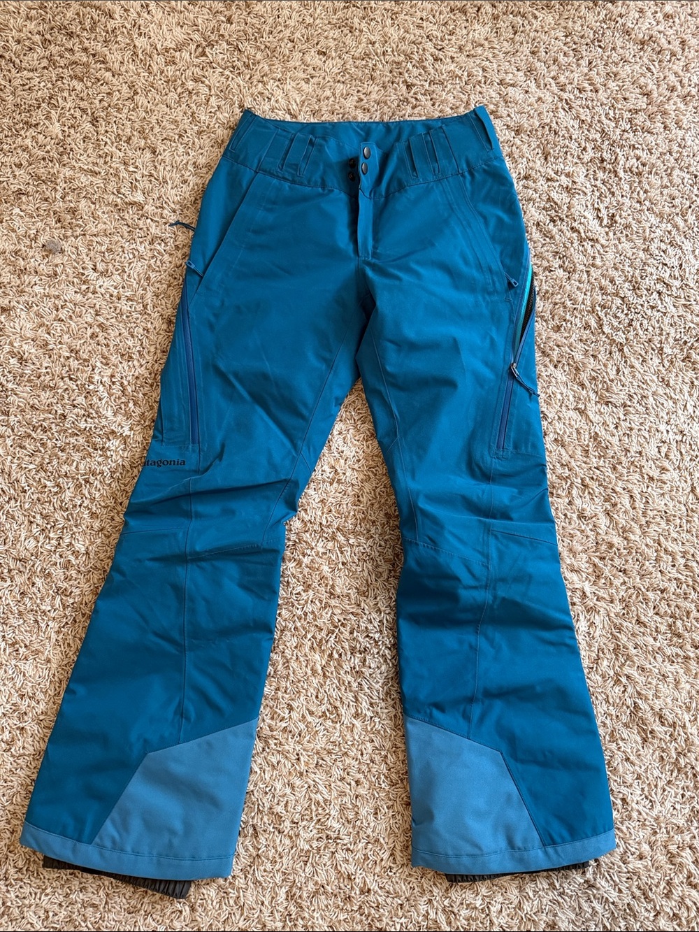 Patagonia Women's Teal and Light Teal Ski Pants